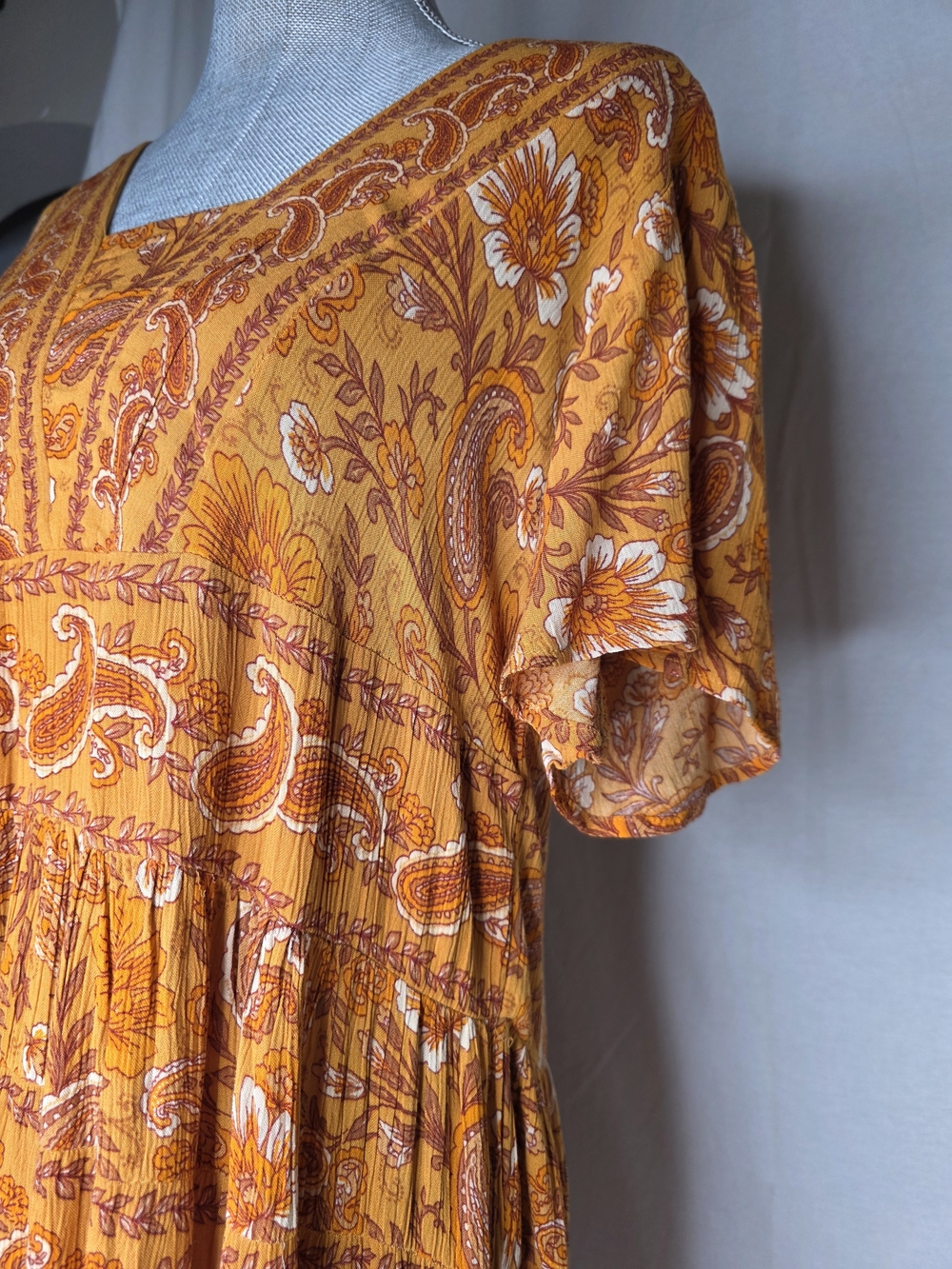 Bila Paisley Midi Dress in Mustard and Rust - Picture 2 of 10